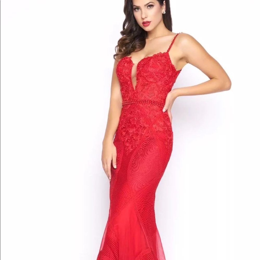Macc Duggal Red gown size 4 style 79082R